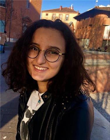 Lyceenne ayant un niveau B1 en anglais