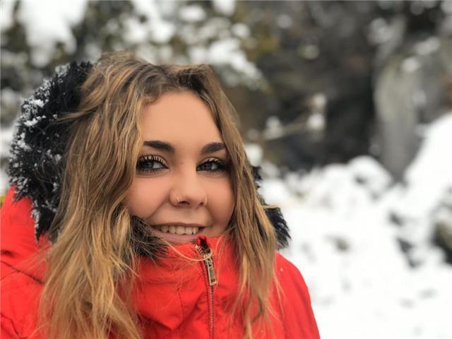 Soy estudiante de tercer curso en la universidad europea de madrid del doble grado en criminología y psicología con excelente expediente académico demostrable. puedo dar clases de psicología, matemáticas básicas, lengua o inglés