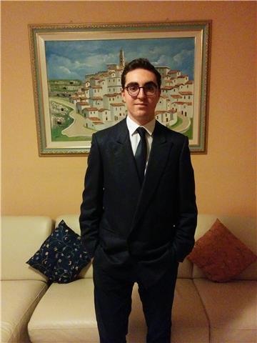 Insegnante di lingua inglese con First Certificate in english (B2) impartisce lezione private online su Zoom