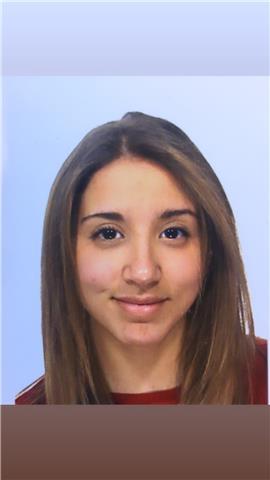 Studentessa universitaria in possesso di diploma bilingue esabac e di certificazioni delf