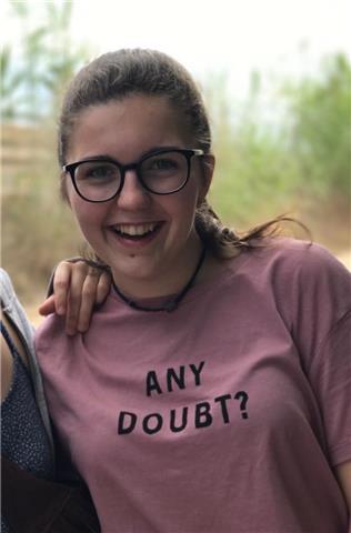 Ofrece dar clases de matemáticas, física y química a nivel primaria, eso y bachiller