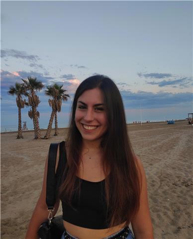 Mi nombre es Patricia y soy estudiante de economía