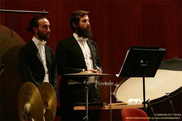 Insegnante diplomato in Percussioni impartisce lezioni private di Solfeggio, Percussioni e Batteria