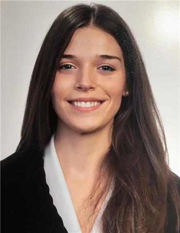 Graduada en ciencias ambientales y titulada en máster en restauración de ecosistemas