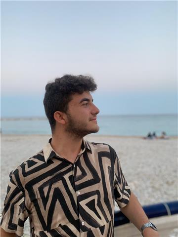 Profesor con años de experiencia ofrece clases de apoyo