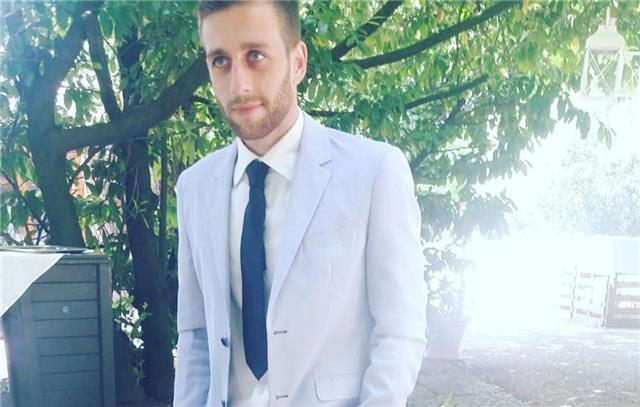 Laureato in ingegneria dell'informazione , scienze statistiche offre ripetizioni di matematica e materie scientifiche per le scuole medie e superiori