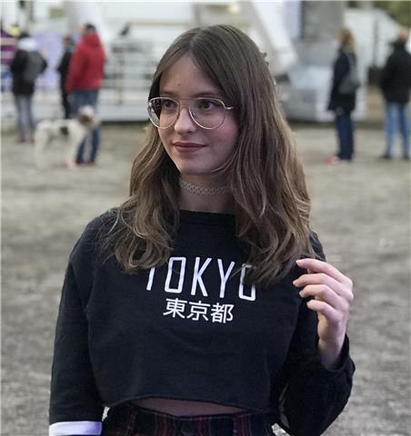 Ofrezco clases particulares, en grupo o online para enseñar todo tipo de técnica de dibujo, pintura o photoshop en girona