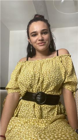 Sono una ragazza giovane, diplomata al liceo delle scienze umane e frequentante l’università triennale di filosofia. 
Offro ripetizione per materie umanistiche: italiano (grammatica e letteratura),storia, filosofia, scienze umane
E inglese (grammatica e l