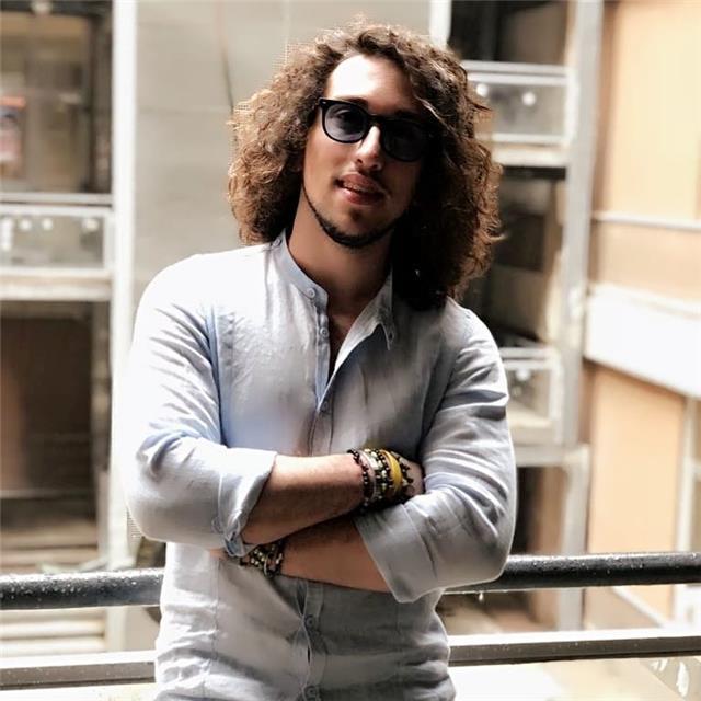 Laurendo in Giurisprudenza;Diploma di Maturità Scientifica