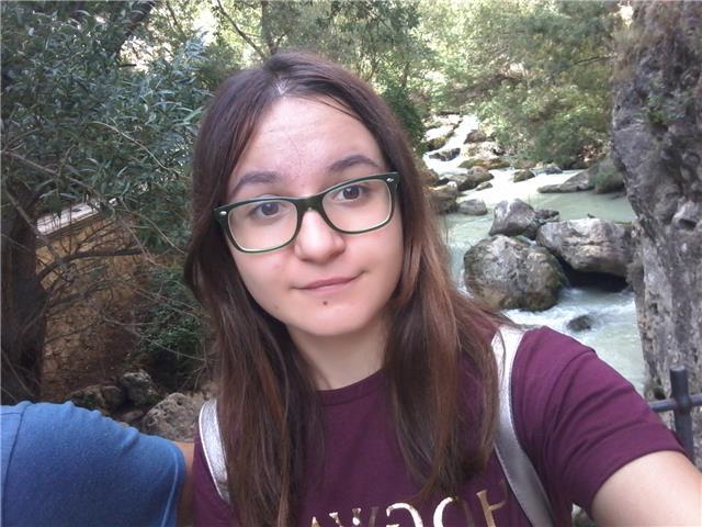 Diseñadora de interiores imparte dibujo técnico hasta 2°bachiller y la carrera de diseño de interiores