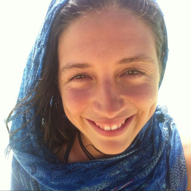 Doy clases particulares de hatha y ashtanga yoga. posibilidad de desplazarme a domicilio o ofrecer mi propio espacio