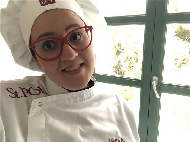 He dado clases de cocina para niños y adultos. Técnicas básicas y complejas. Todo en función de lo solicitado y de el nivel que se desempeñe