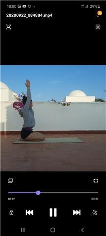 Instructora de Hatha Yoga, Pilates y Yoga Thai o asistido