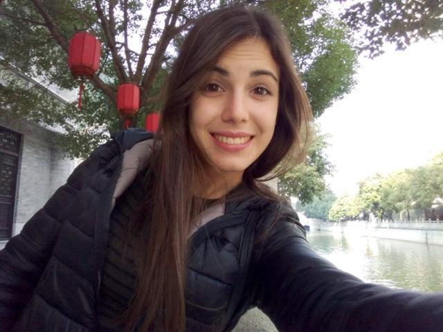 我帮助你学习西班牙语，来跟我一起学习吧 te ayudo a estudiar español