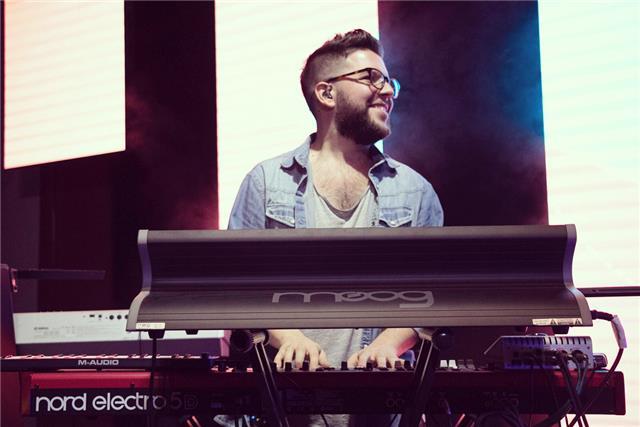 Doy clases a domicilio de saxofón, piano, lenguaje musical, armonía y producción musical