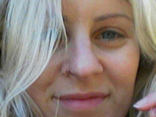 Laureata in scienze politiche e relazioni internazionali
