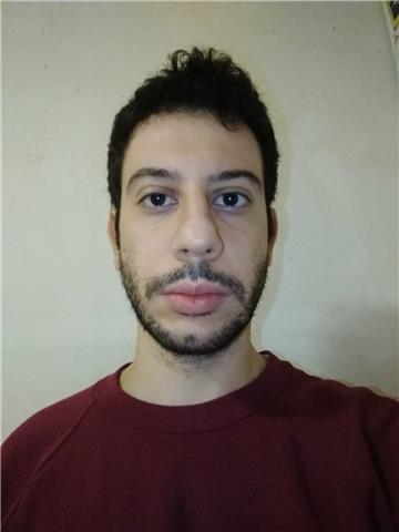 Laureato in Scienze Storiche presso Università Roma Tre 110 e lode