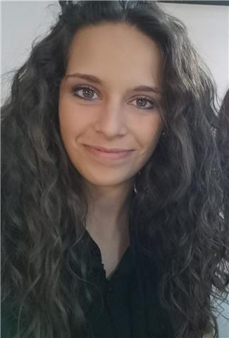 Offro lezioni private di latino e matematica a studenti che si trovano in difficoltà. Darò spiegazioni semplici e comprensibili