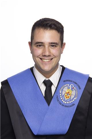 Profesor de inglés imparte clases a niños detodas las edades. graduado en educación primaria con c1 obtenido este verano. imparto cualquier asignatura de educación primaria y secundaria
