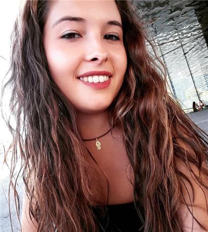 Profesora de apoyo escolar especializada en niños y niñas