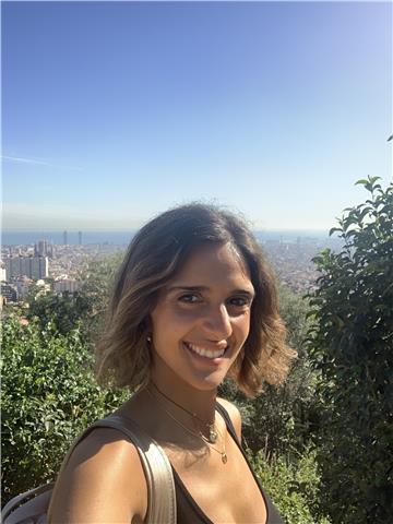 Profesora de inglés con IELTS overall 7.0. Imparto clases de inglés nivel básico, medio y avanzado. Preferentemente personas que estén en colegio o universidad. A partir de los 4 años.
Soy responsable, alegre y lúdica!