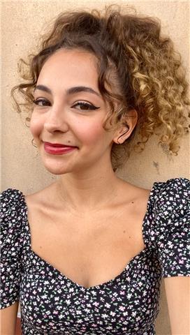 Laureanda in Lingue e Culture Moderne è disponibile per lezioni private di inglese (grammatica, conversazione, orale, scritto...)
