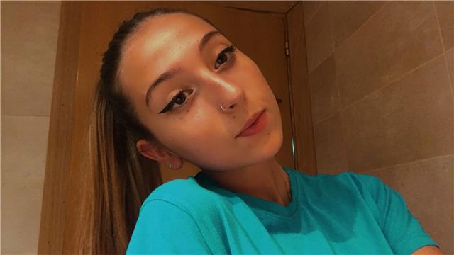 Doy clases de ingles y matemáticas a alumnos de primaria y eso