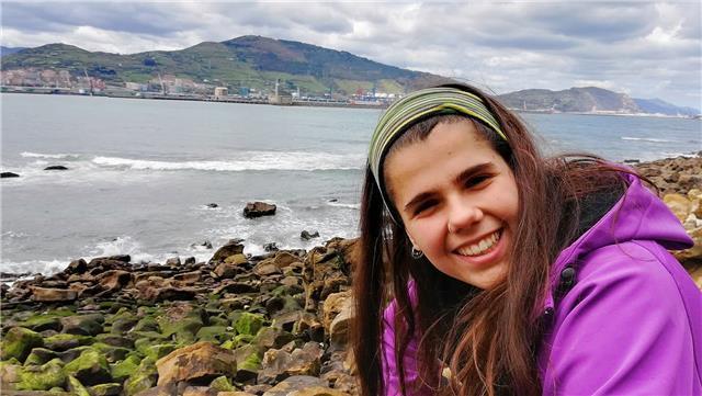 Estudiante de filosofía ofrece clases de apoyo a niñas y niños que cursen primaria o secundaria