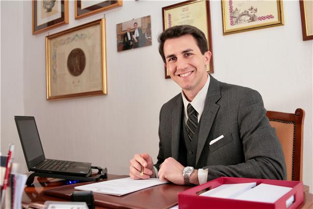 Avvocato del Foro di Roma propone ripetizioni di Diritto per tutti gli studenti, dai liceali ai laureandi alle prese con gli esami universitari, ai partecipanti ai concorsi