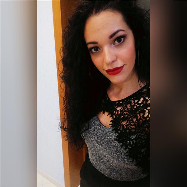 Laureata in Ingegneria Gestionale con esperienza in ripetizioni impartisce lezioni private di matematica e fisica per ragazzi di tutte le scuole