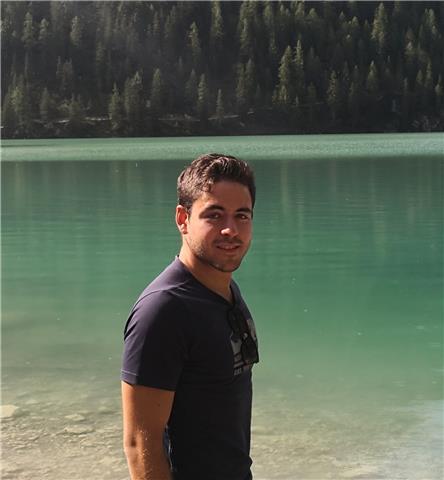 Professore di scienze nelle scuole superiori, laureato in scienze della natura, offre ripetizioni in matematica, scienze, fisica, inglese, e altre materie