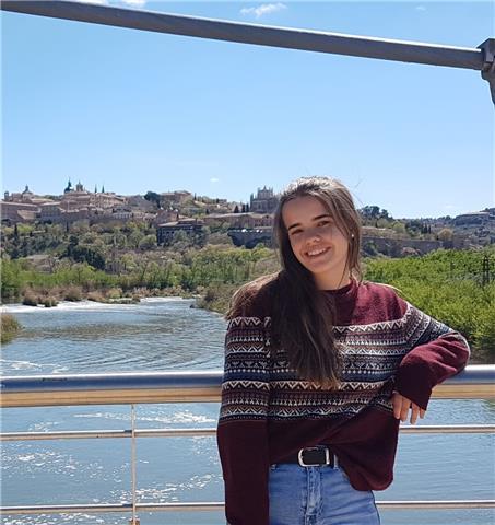 Doy clases de todas las asignaturas, especialmente las de ciencias, para la eso y primaria