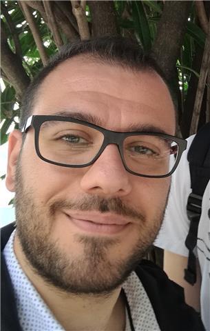 Ragazzo laureato in Ingegneria Elettronica impartisce lezioni/ripetizioni di Matematica e Fisica per alunni di scuole medie/superiori