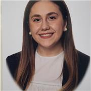 Profesora de inglés imparte clases a alumnos de ESO y bachillerato