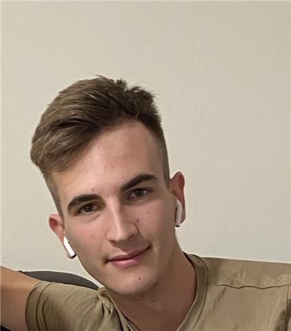 Soy un chico de 18 años actualmente cursando un ciclo de finanzas estoy preparado para dar cualquier tipo de clase de eso o primaria