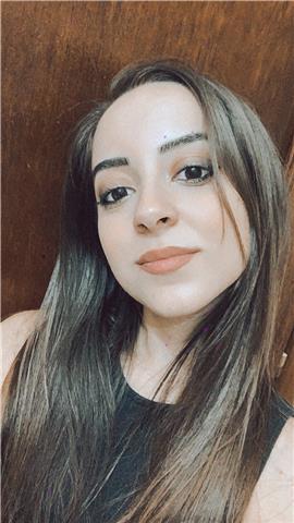Studentessa Universitaria impartisce lezioni di svariate materie a ragazzi di scuole elementari, medie e superiori