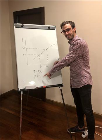 Doy clases particulares de economía, contabilidad y matemáticas aplicadas en ESO y Bachillerato