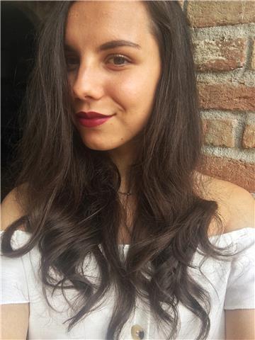 Studentessa universitaria offre lezioni private e ripetizioni di inglese, biologia e delle principali materie umanistiche
