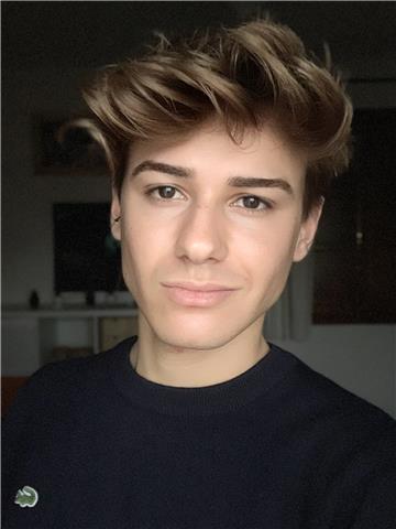 Clases orientadas a alumnos de secundaria que vayan a orientar su trayectoria por la rama científica y en especial biosanitaria