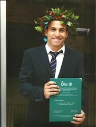 Buongiorno a tutti, sono Mirko un fresco trentenne con una laurea (ormai vecchiotta..) in Lingue e culture straniere. Purtroppo il tempo passa per tutti, ma l'importante è rimanere sempre carichi e con il focus sugli obiettivi