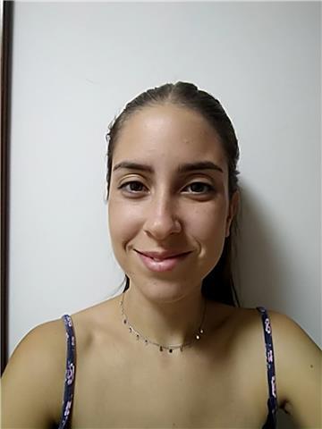 Profesora de lengua castellana y literatura, francés e historia que busca niños para poder ayudarlos q conseguir sus propósitos y pasar los exámenes