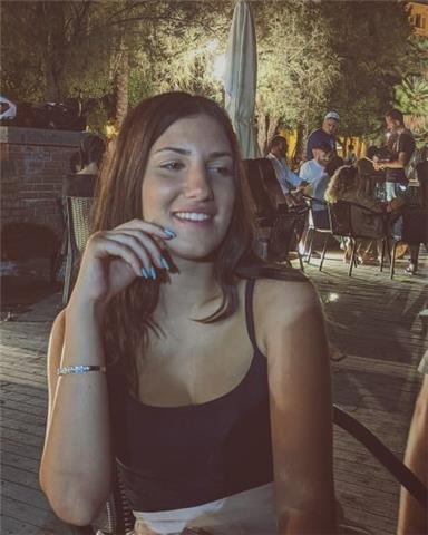 sono una studentessa che si offre di fare lezioni private di lingue a Salerno