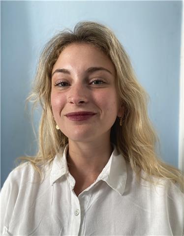 Joven profesora licenciada en Biología ofrece clases en inglés y español en la ciudad de Malaga