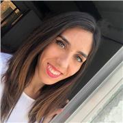 Soy una chica muy responsable que tiene una larga trayectoria con los niños. Graduada en educación infantil, con certificado de B1 en inglés, máster en informática, amplia variedad de cursos educativos y en otros ámbitos. 
Imparto clases particulares muy