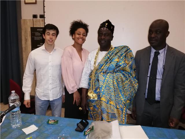 Studentessa al liceo linguistico