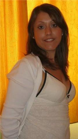 Ragazza diplomata in lingue straniere offre lezioni in presenza e on line in discipline umanistiche per ragazzi/e fino alla secondaria superiore