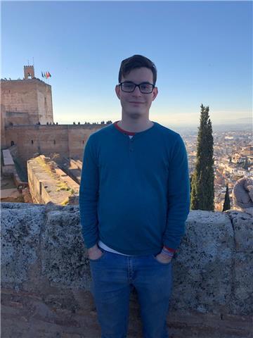 Doy clases de inglés (a1, a2, b1, b2,c1), francés (a1, a2, b1 y b2), latín y griego clásico, para todos los niveles hasta bachillerato