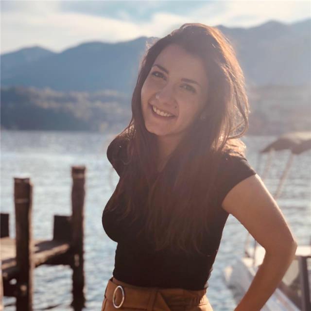 Laureata in Economia e Management offro ripetizioni in economia aziendale e diritto. Sono disponibile anche per aiuto compiti a ragazzi che frequentano le scuole medie