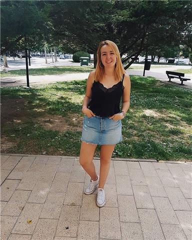 Doy clases particulares y de refuerzo economicas de lengua castellana y literatura para primaria principalmente y eso