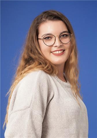 Étudiante issue d'un Bac S option Sciences de l'Ingénieur, donne cours de mathématiques
